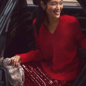 ANN TAYLOR OVERSIZED V NECK SWEATER RED CRANBERRY NWOT S/M